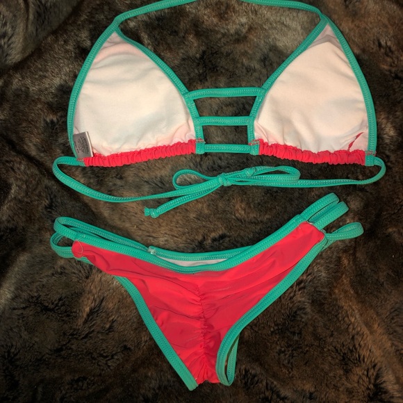 👙🔥SOLD🔥👙 - Picture 2 of 5